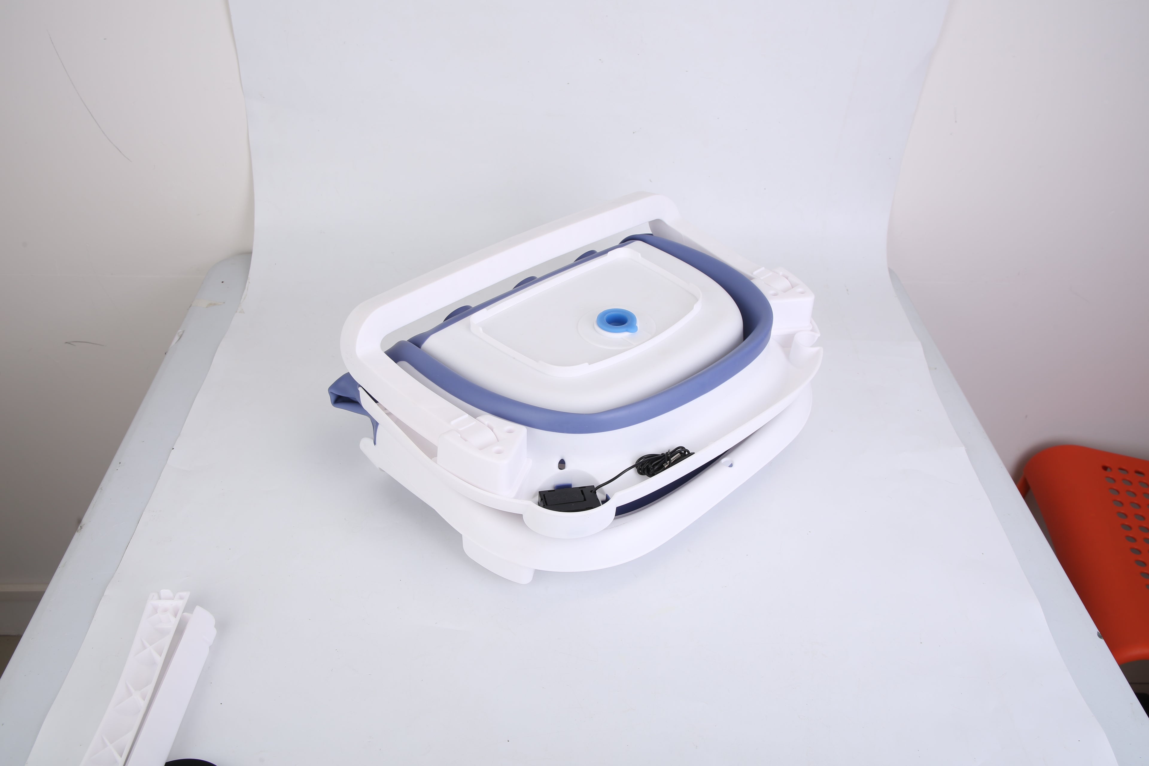 1Pc Baby Bath Tub With Thermometer Collapsible Travel Friendly 0 To 24Months Baby Bathtub With Drain Hole For Newborn Infant Toddler Odorless Toxic Free Foldable Bathtub